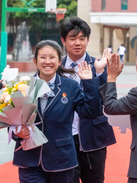 十八志,战高考 | 云南师范大学实验中学高2024届十八岁成人礼暨高考誓师大会 第11张 十八志,战高考 | 云南师范大学实验中学高2024届十八岁成人礼暨高考誓师大会 第11张