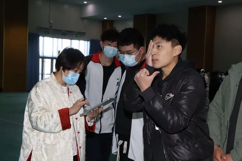 健康体检 迎战高考——河口区第一中学2024年高考查体工作顺利进行中 第32张 健康体检 迎战高考——河口区第一中学2024年高考查体工作顺利进行中 第32张