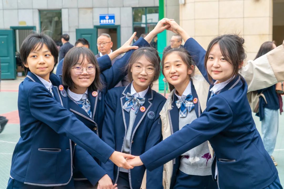十八志,战高考 | 云南师范大学实验中学高2024届十八岁成人礼暨高考誓师大会 第93张 十八志,战高考 | 云南师范大学实验中学高2024届十八岁成人礼暨高考誓师大会 第93张