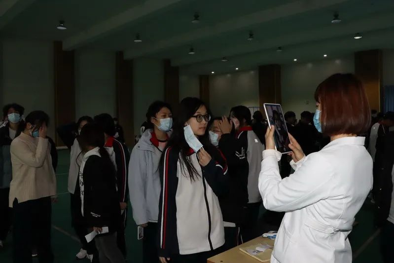 健康体检 迎战高考——河口区第一中学2024年高考查体工作顺利进行中 第16张 健康体检 迎战高考——河口区第一中学2024年高考查体工作顺利进行中 第16张