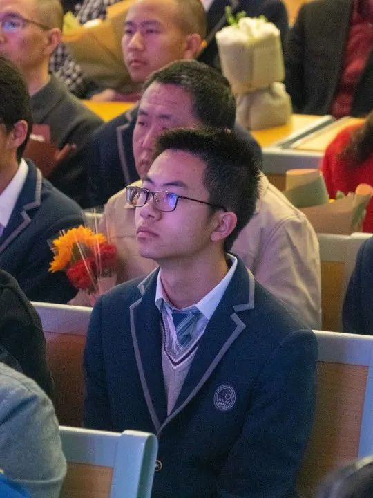 十八志,战高考 | 云南师范大学实验中学高2024届十八岁成人礼暨高考誓师大会 第27张 十八志,战高考 | 云南师范大学实验中学高2024届十八岁成人礼暨高考誓师大会 第27张