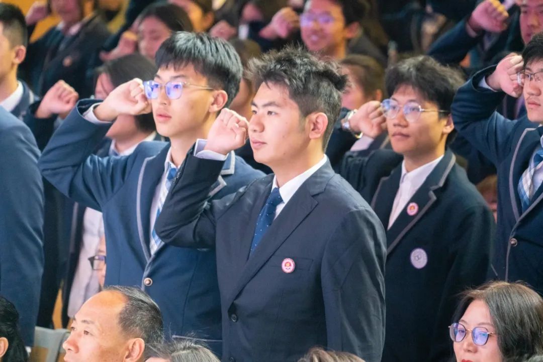 十八志,战高考 | 云南师范大学实验中学高2024届十八岁成人礼暨高考誓师大会 第48张 十八志,战高考 | 云南师范大学实验中学高2024届十八岁成人礼暨高考誓师大会 第48张