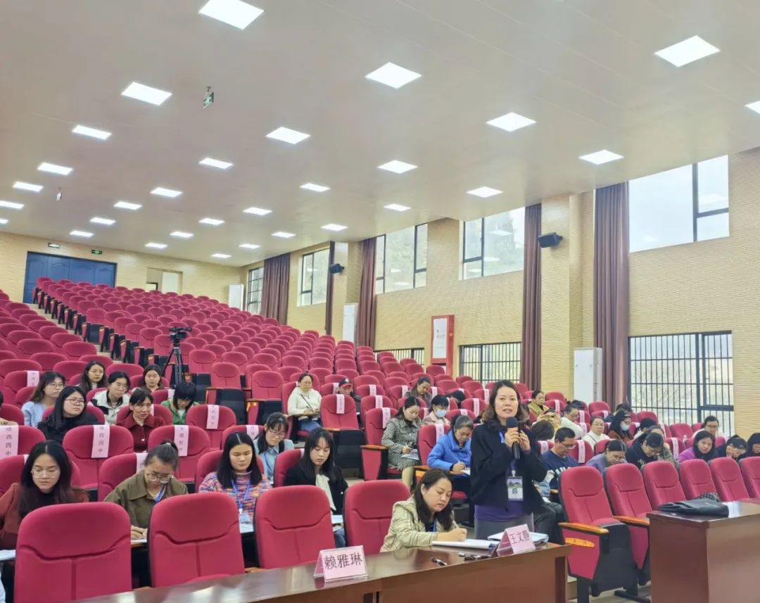 教学研讨,备战中考 ——柳州市骨干教师到靖西市开展英语中考学科帮扶培训活动 第16张 教学研讨,备战中考 ——柳州市骨干教师到靖西市开展英语中考学科帮扶培训活动 第16张
