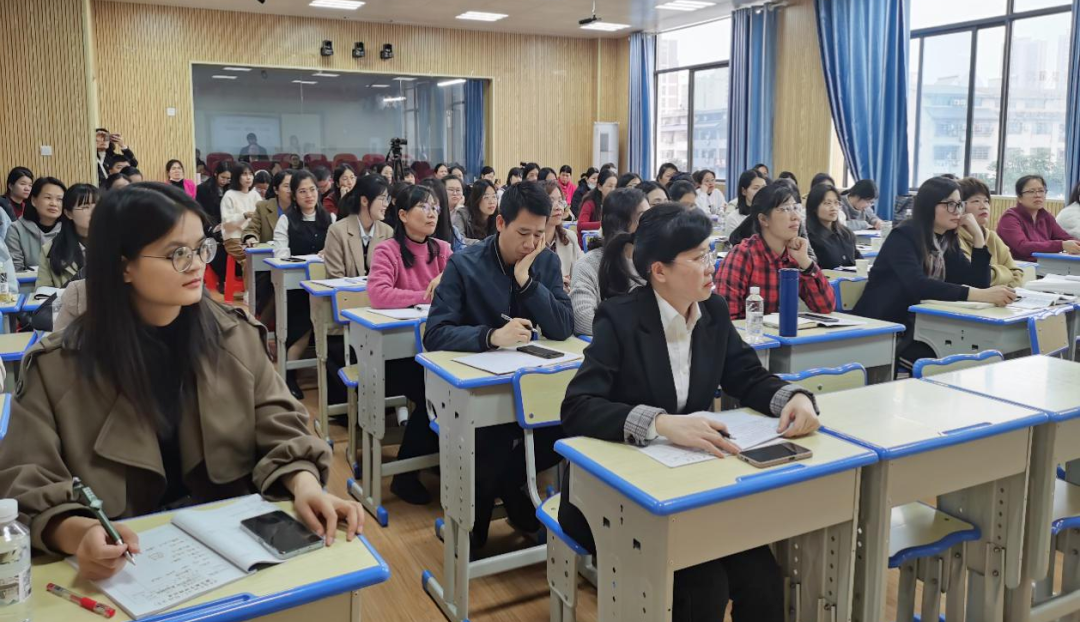 中考‖深耕细作砥砺行 匠心育人待花开——2024年八步区中考备考研讨活动 (语文 数学 英语) 第17张 中考‖深耕细作砥砺行 匠心育人待花开——2024年八步区中考备考研讨活动 (语文 数学 英语) 第17张