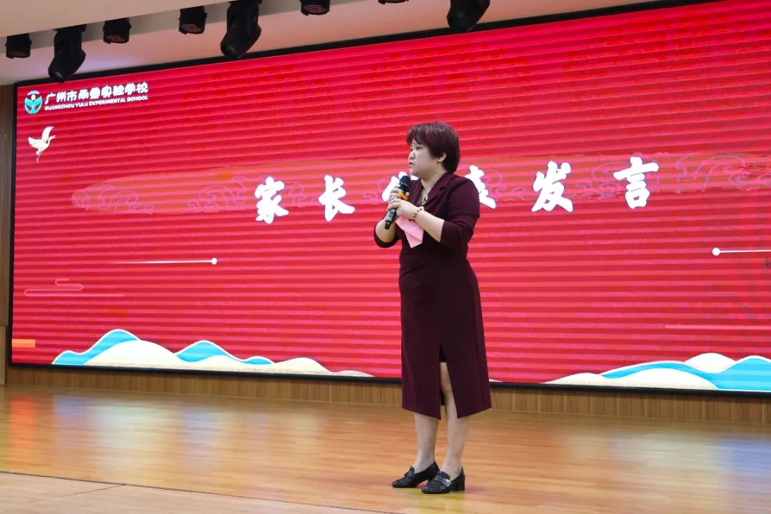 燃!中考必胜!百日冲刺誓师大会点燃梦想之火 第8张 燃!中考必胜!百日冲刺誓师大会点燃梦想之火 第8张