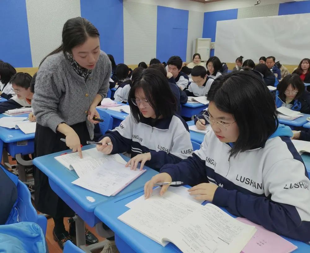 如何应对“新中考”?这场研讨会有“料”更有“招” 第14张 如何应对“新中考”?这场研讨会有“料”更有“招” 第14张