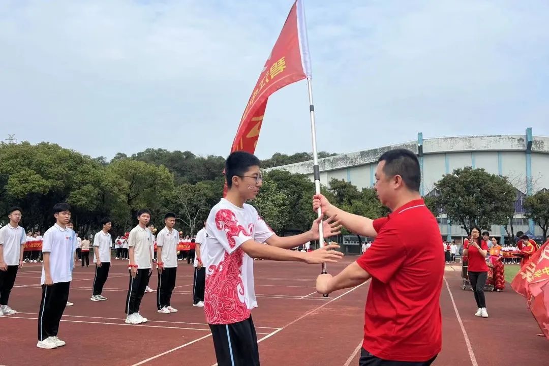 战百日,夺桂冠——碧江中学2024年中考百日誓师大会 第23张 战百日,夺桂冠——碧江中学2024年中考百日誓师大会 第23张