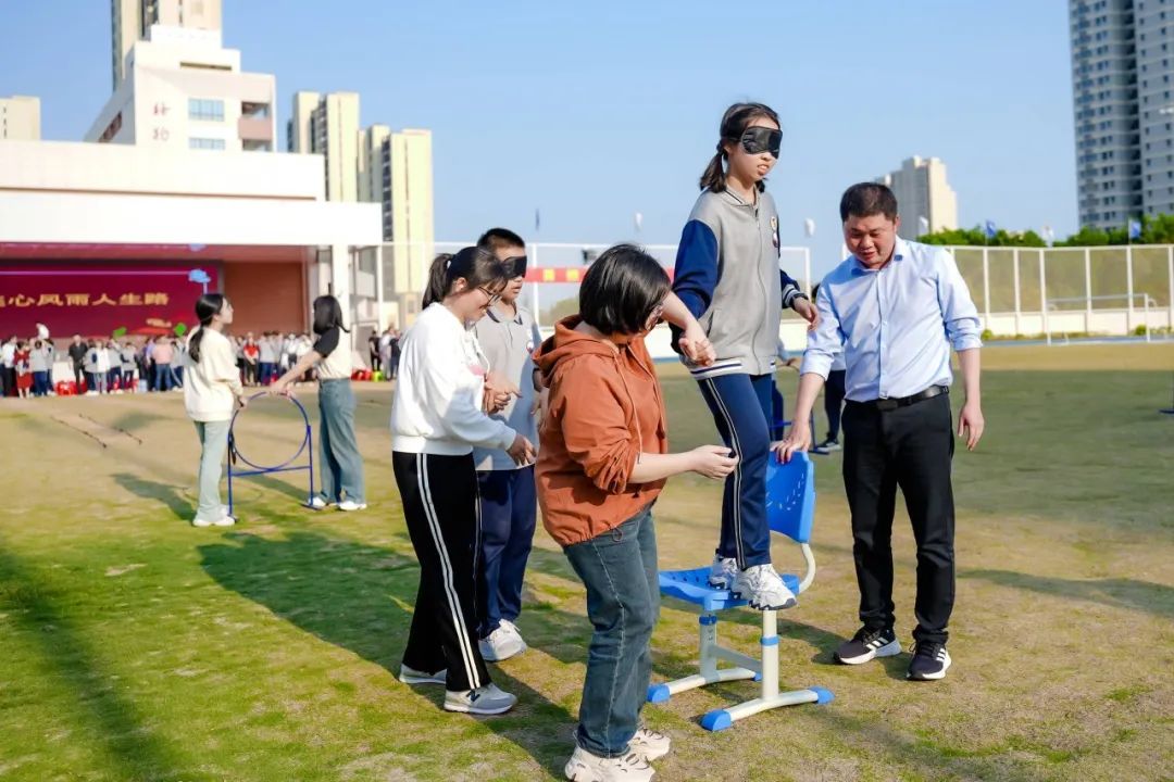 【小中考誓师大会】热辣滚烫战百日,勠力同心创辉煌——厦门市翔安火炬实验学校小中考誓师大会 第40张 【小中考誓师大会】热辣滚烫战百日,勠力同心创辉煌——厦门市翔安火炬实验学校小中考誓师大会 第40张