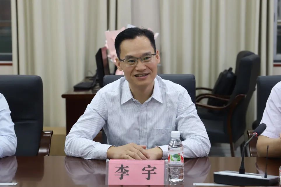 结对帮扶共话高考,聚焦课堂共促发展——深圳市西乡中学领导专家莅临我校开展教学交流等系列活动 第8张 结对帮扶共话高考,聚焦课堂共促发展——深圳市西乡中学领导专家莅临我校开展教学交流等系列活动 第8张