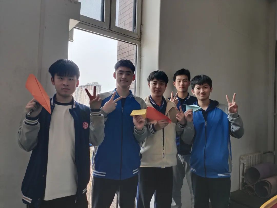 减压赋能,笑迎高考——市特教学校聋教育部职三年级举行高考前减压团体辅导活动 第8张