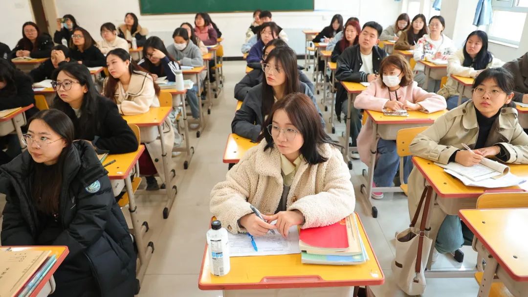 盐山八中 |名师云集,共研高考——河间英华学校邀请我校优秀学科组长共研2024高考 第22张 盐山八中 |名师云集,共研高考——河间英华学校邀请我校优秀学科组长共研2024高考 第22张