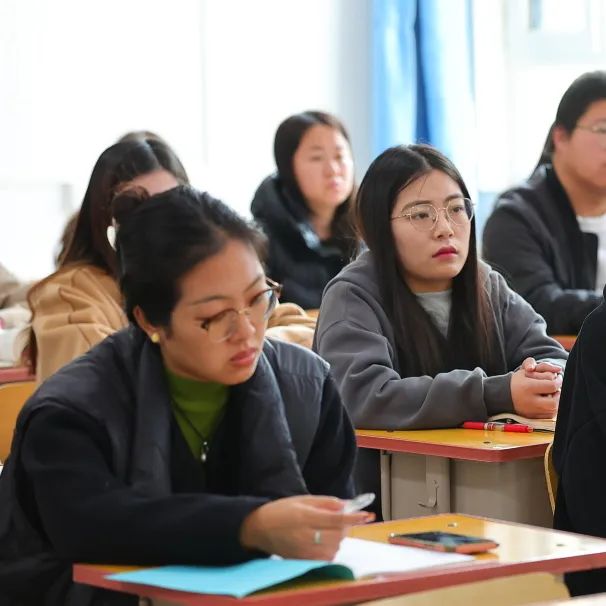 盐山八中 |名师云集,共研高考——河间英华学校邀请我校优秀学科组长共研2024高考 第58张 盐山八中 |名师云集,共研高考——河间英华学校邀请我校优秀学科组长共研2024高考 第58张