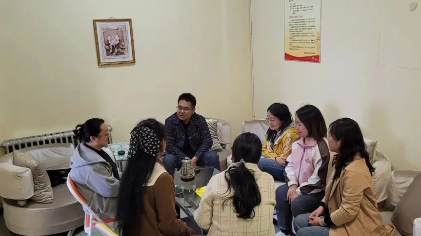 心无旁骛 迎战高考——凤鸣中学开展高三心理团辅活动 第9张 心无旁骛 迎战高考——凤鸣中学开展高三心理团辅活动 第9张