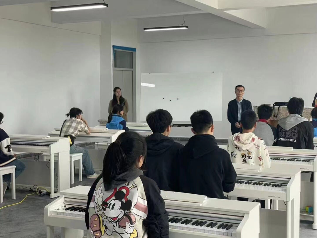 荆门市楚华高中艺术类高考音乐/美术特长班正式开班啦 第2张 荆门市楚华高中艺术类高考音乐/美术特长班正式开班啦 第2张