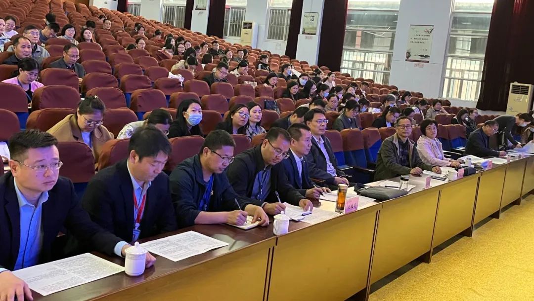 济南市高考作文教学研讨会在凤城高中召开 第10张 济南市高考作文教学研讨会在凤城高中召开 第10张
