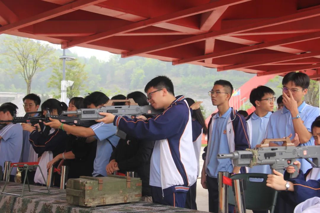 军事研学正当时,逐梦高考启新程——独山县兴农中学高三学生研学活动 第18张