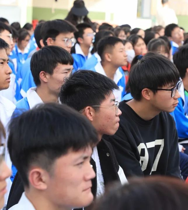 决胜高考 圆梦大学——靖边七中2024届高考冲刺50天动员大会 第25张