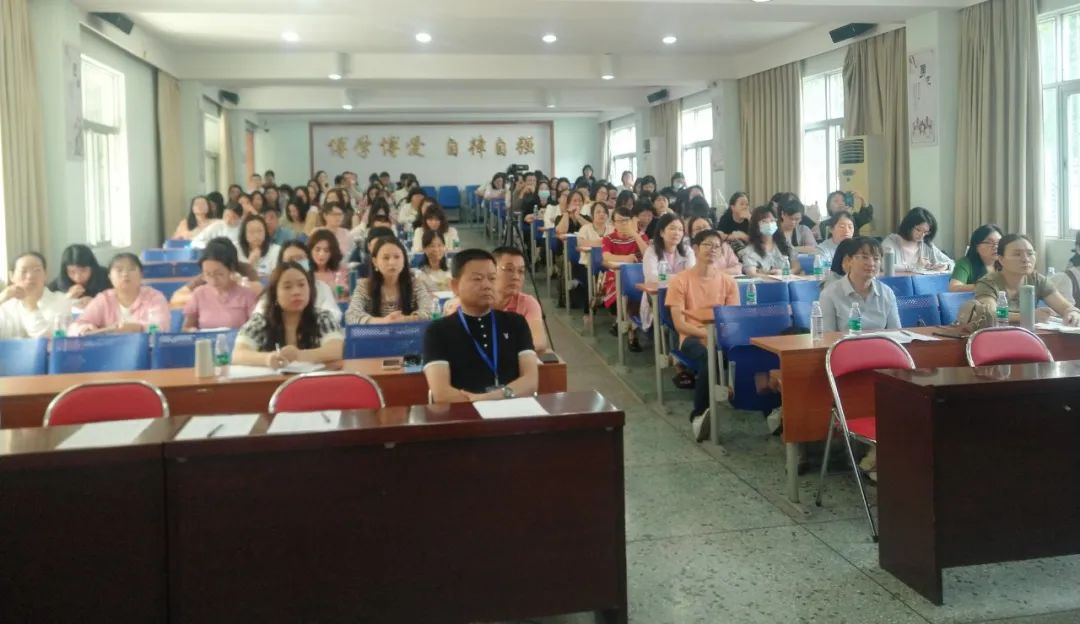 名师传经送宝,助力三中中考 ——海丰县中考备考专家讲座暨名师优课活动在海城镇第三中学举行 第12张