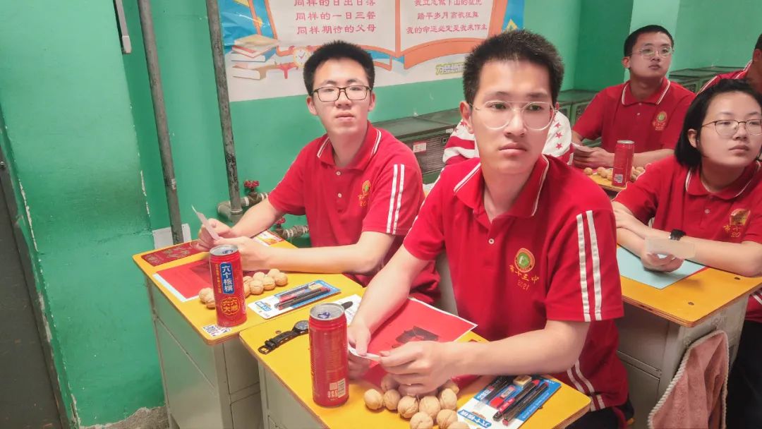 高考倒计时50天,看看顺平学子的励志“充电”锦囊! 第25张 高考倒计时50天,看看顺平学子的励志“充电”锦囊! 第25张