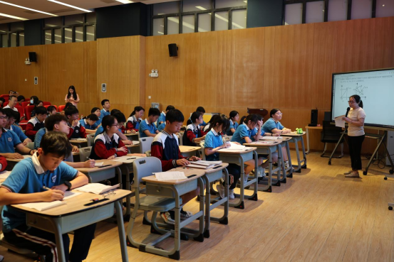 中考数学复习课研讨——西樵镇初三数学第三次大集备活动在听音湖实验学校举行 第6张 中考数学复习课研讨——西樵镇初三数学第三次大集备活动在听音湖实验学校举行 第6张
