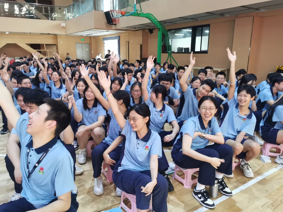 决战高考 成就梦想 | 中国著名青年励志演说家莅临海口山高高级实验中学开展高三励志演讲 第7张 决战高考 成就梦想 | 中国著名青年励志演说家莅临海口山高高级实验中学开展高三励志演讲 第7张