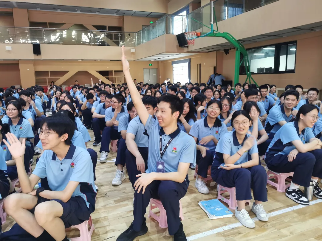 决战高考 成就梦想 | 中国著名青年励志演说家莅临海口山高高级实验中学开展高三励志演讲 第10张 决战高考 成就梦想 | 中国著名青年励志演说家莅临海口山高高级实验中学开展高三励志演讲 第10张