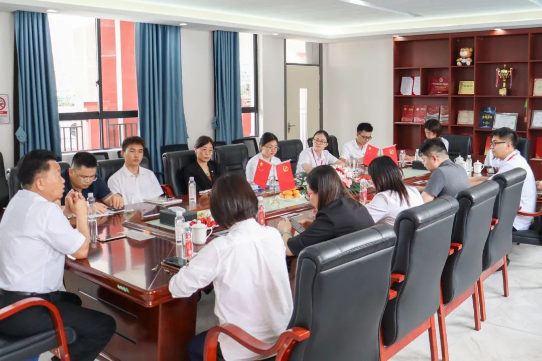 聚焦中考,助力成长|广大附中教育集团初三教师莅临我校指导初三中考备考 第3张 聚焦中考,助力成长|广大附中教育集团初三教师莅临我校指导初三中考备考 第3张