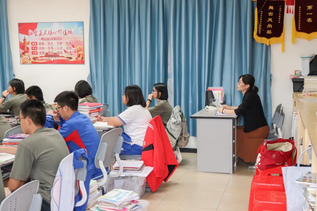 聚焦中考,助力成长|广大附中教育集团初三教师莅临我校指导初三中考备考 第22张 聚焦中考,助力成长|广大附中教育集团初三教师莅临我校指导初三中考备考 第22张