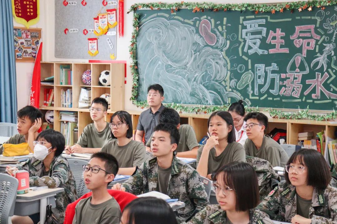 聚焦中考,助力成长|广大附中教育集团初三教师莅临我校指导初三中考备考 第16张 聚焦中考,助力成长|广大附中教育集团初三教师莅临我校指导初三中考备考 第16张