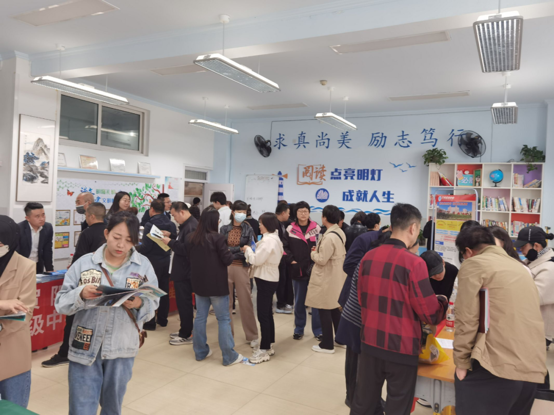 精准把握招生政策 家校携手助力中考 ——兰州十九中教育集团武都路校区开展中考政策解读暨志愿填报培训会 第4张 精准把握招生政策 家校携手助力中考 ——兰州十九中教育集团武都路校区开展中考政策解读暨志愿填报培训会 第4张