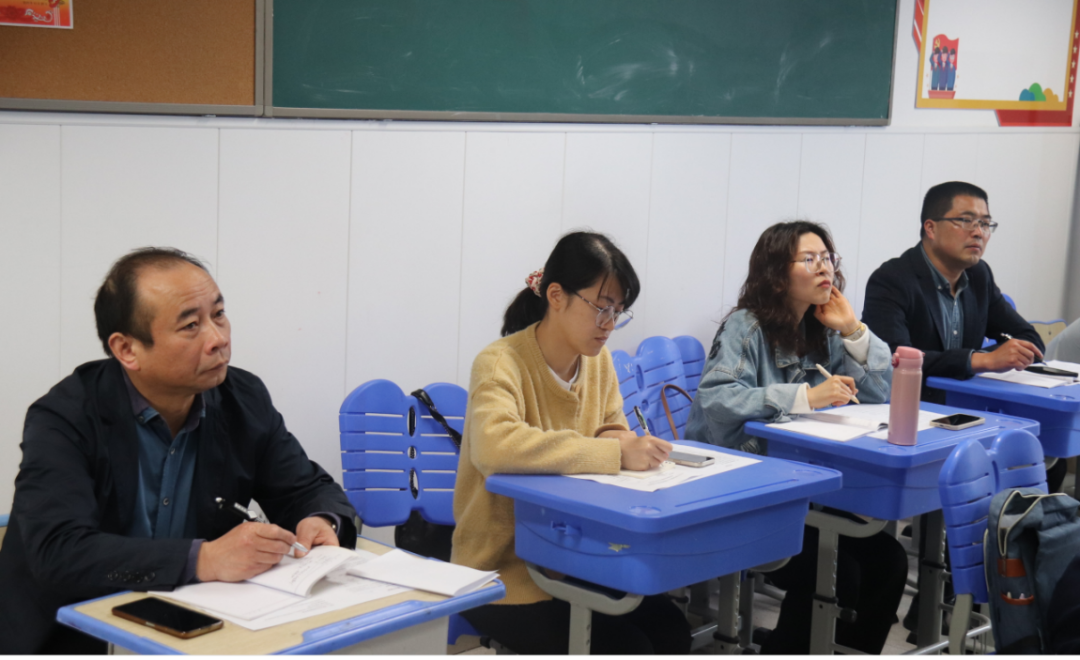交流共讨备中考,名家点拨助成长——记浙江师范大学附属嘉善实验学校城乡教育共同体中考复习研讨活动 第18张 交流共讨备中考,名家点拨助成长——记浙江师范大学附属嘉善实验学校城乡教育共同体中考复习研讨活动 第18张