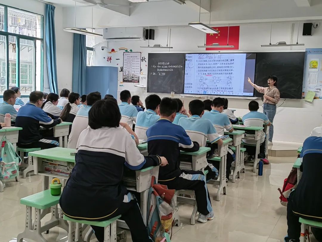 关怀明方向  助力迎中考——三元区教育局领导莅临三明八中指导2024年中考备考 第3张