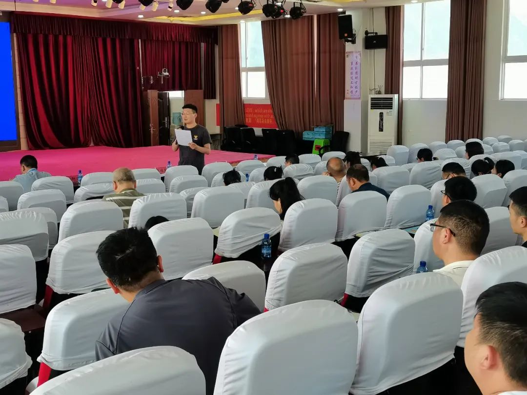【教研活动】凝心聚力共研讨,携手同行促中考——安顺市初中数学中考备考策略研讨会在紫云县第二中学举行 第3张