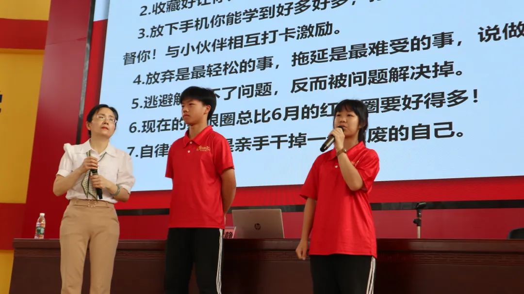 学海浩淼谁领风骚,携手专家共谋中考攻略 ——广西民族师范学院附属第二中学特邀正高级教师、广西特级教师蔡雪静入校开展专题讲座 第10张