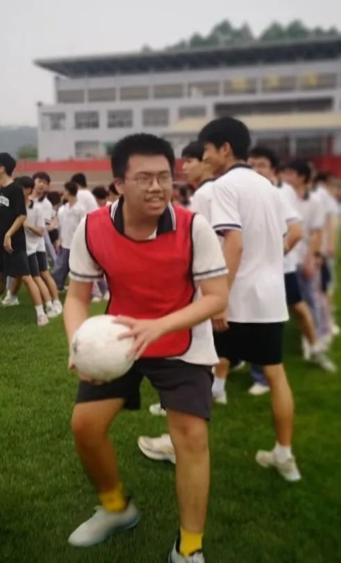 助力高考  与梦同行 —四会中学2024届高三学生减压赋能活动 第8张