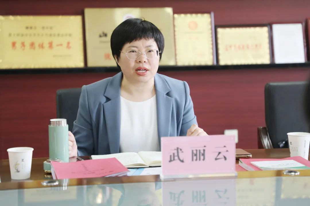 关怀备至送温暖,聚智赋能赢高考 ——政府副县长武丽云深入我校调研高考备考工作 第5张