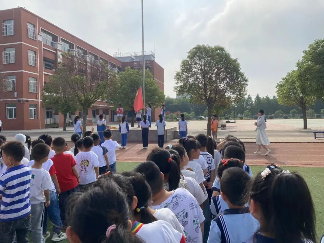 嗨!小学——长安路幼儿园大班参观小学活动 第6张 嗨!小学——长安路幼儿园大班参观小学活动 第6张