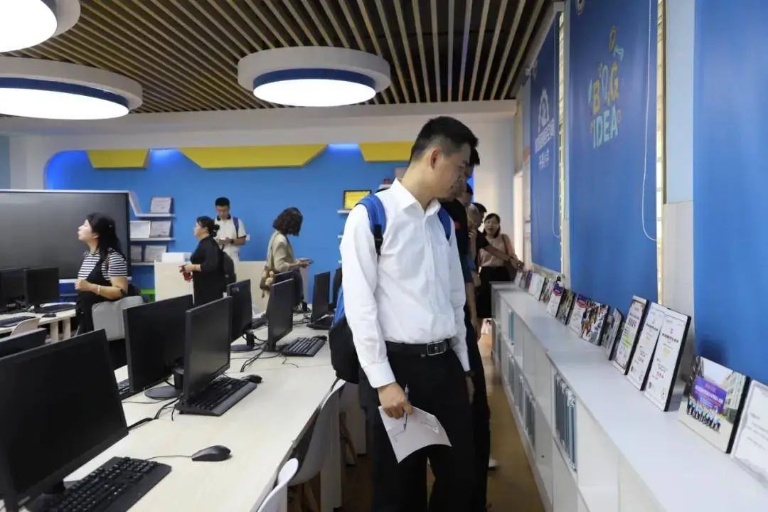 厦门市集美区第二届小学名校长团队赴濮阳市开德小学访问交流 第7张 厦门市集美区第二届小学名校长团队赴濮阳市开德小学访问交流 第7张