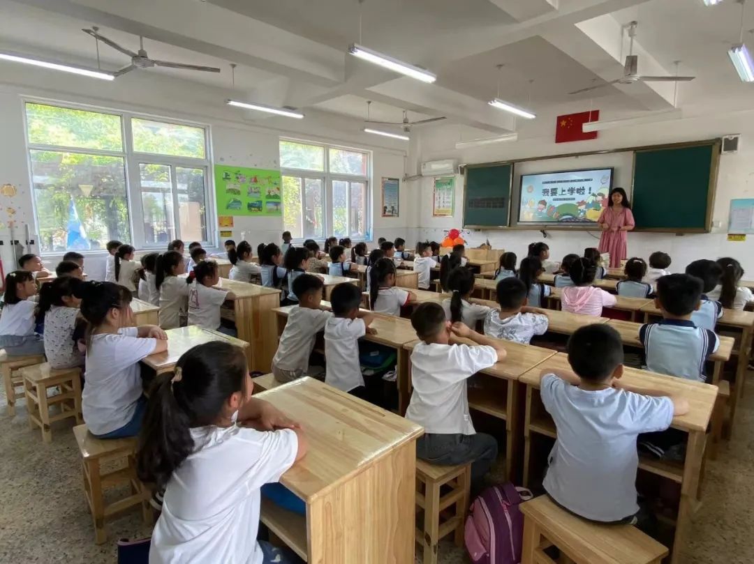 嗨!小学——长安路幼儿园大班参观小学活动 第10张 嗨!小学——长安路幼儿园大班参观小学活动 第10张