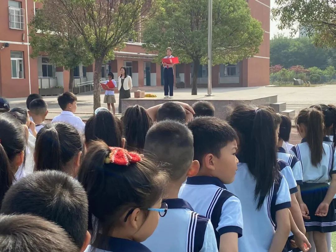 嗨!小学——长安路幼儿园大班参观小学活动 第8张 嗨!小学——长安路幼儿园大班参观小学活动 第8张