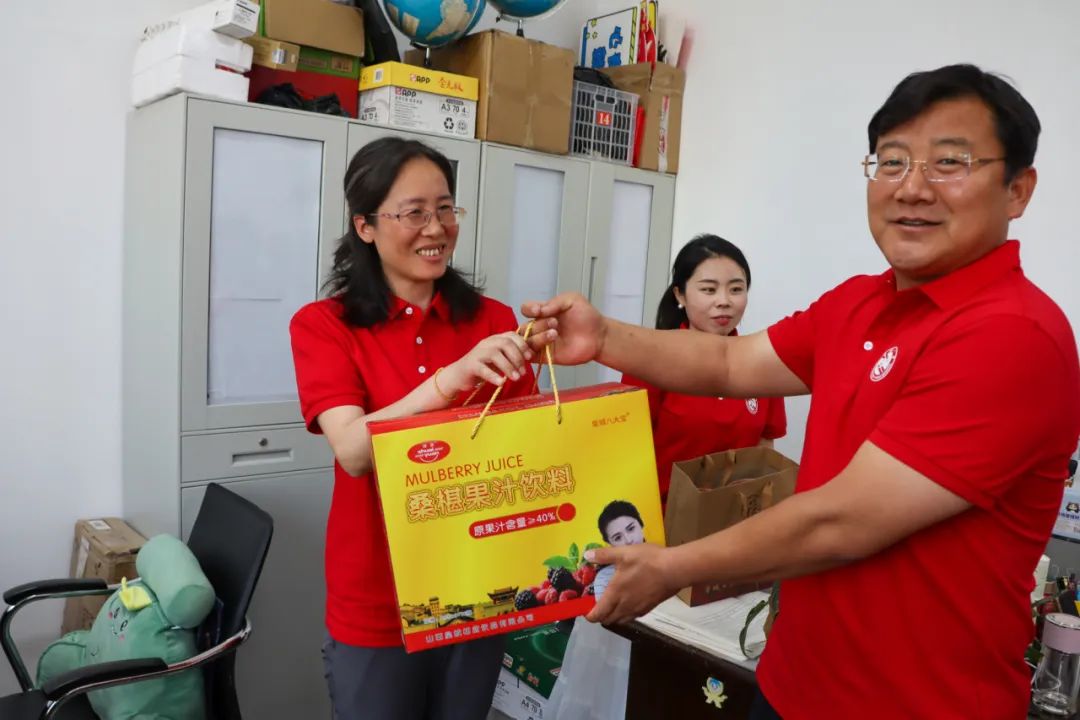 红色力量助燃高考!一中加油! 第7张 红色力量助燃高考!一中加油! 第7张