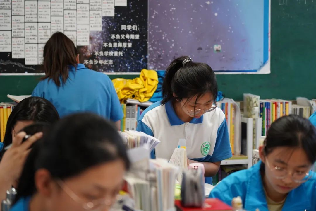 红色力量助燃高考!一中加油! 第23张 红色力量助燃高考!一中加油! 第23张