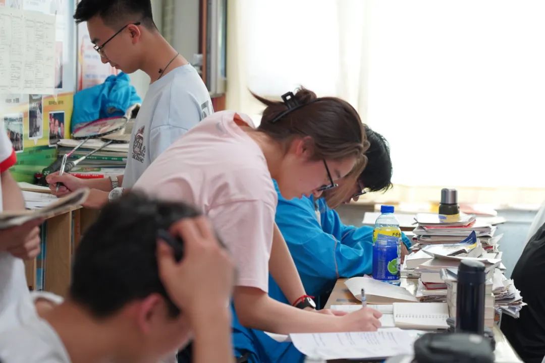 红色力量助燃高考!一中加油! 第18张 红色力量助燃高考!一中加油! 第18张