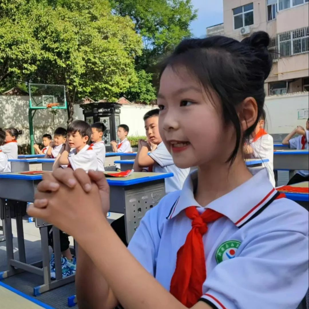 【校园动态】新安县西关小学“强国有我·舞动人生”课桌舞比赛 第16张