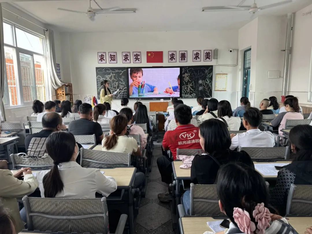 家校共育——蚌埠市吴安小学召开春学期家长会 第5张