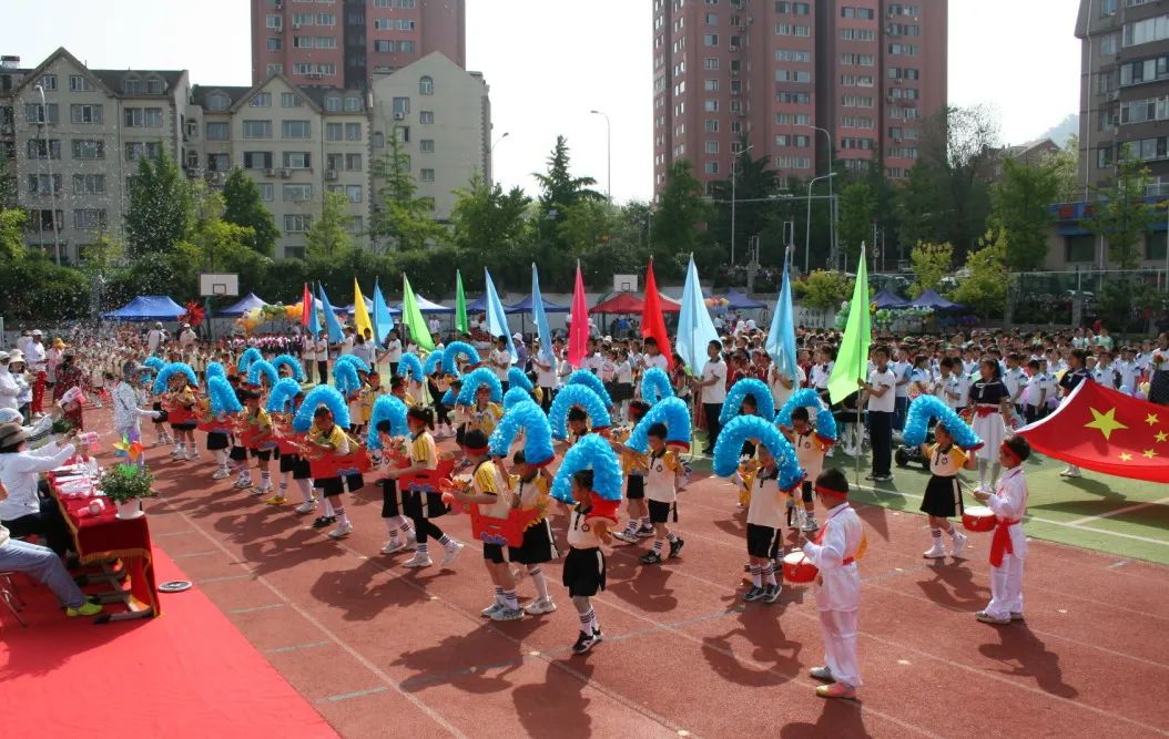 奔跑吧·少年--风景小学2024年田径运动会 第42张 奔跑吧·少年--风景小学2024年田径运动会 第42张