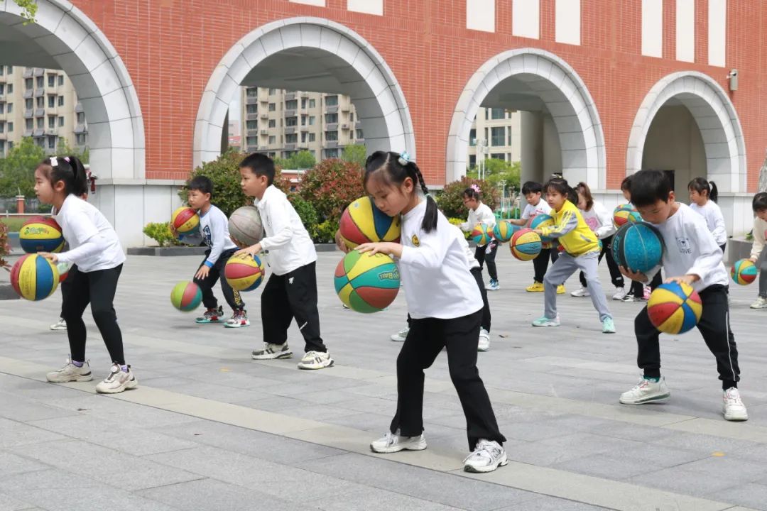 【全环境立德树人•观海动态】你好,小学——我园大班参观实验小学活动 第34张 【全环境立德树人•观海动态】你好,小学——我园大班参观实验小学活动 第34张