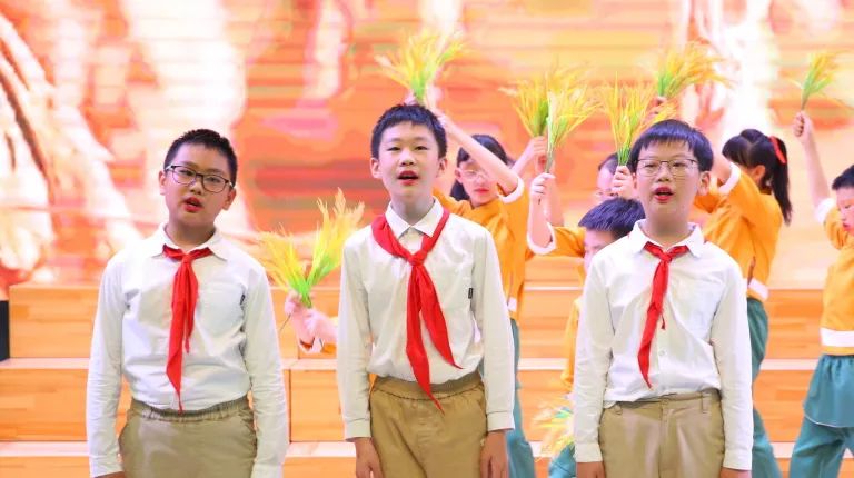 “勤动·创美” 为自己喝彩——新村国兴小学“阳光”劳动周系列活动 第3张 “勤动·创美” 为自己喝彩——新村国兴小学“阳光”劳动周系列活动 第3张
