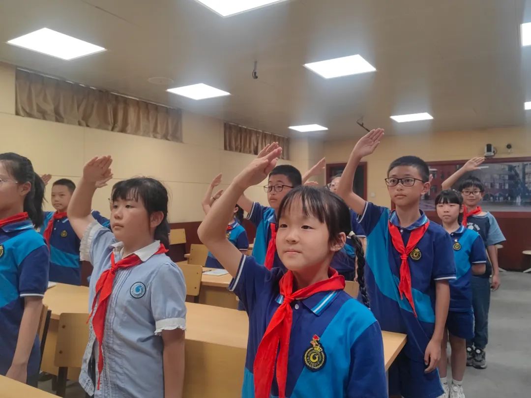 传薪火 向未来——2024年外国语小学大队委第四次会议 第9张