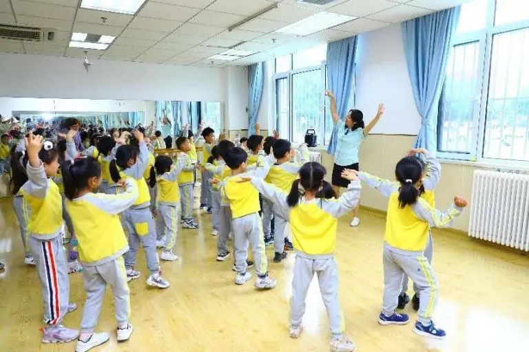 【和乐辽源•幼小衔接】初探小学 礼遇成长——青岛辽源路小学幼小衔接校园开放日活动侧记 第26张 【和乐辽源•幼小衔接】初探小学 礼遇成长——青岛辽源路小学幼小衔接校园开放日活动侧记 第26张